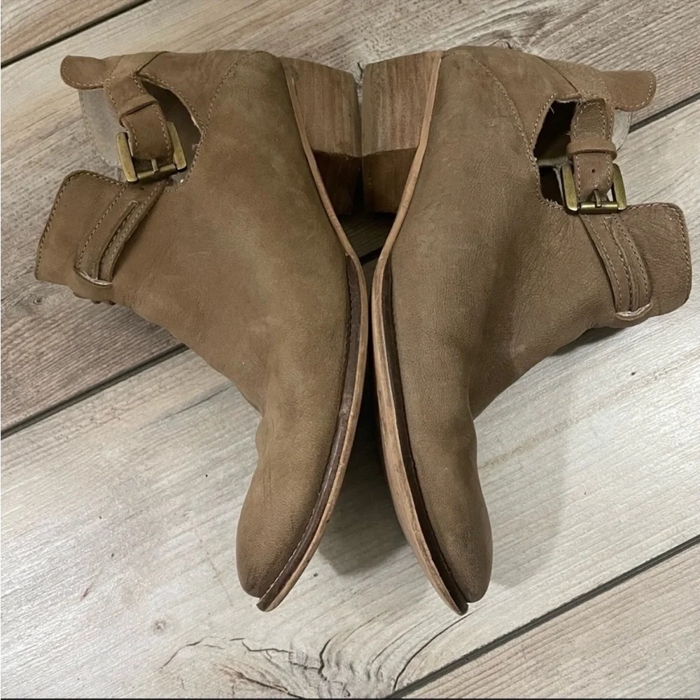 Seychelles Leather‎ Buckle Ankle Boots